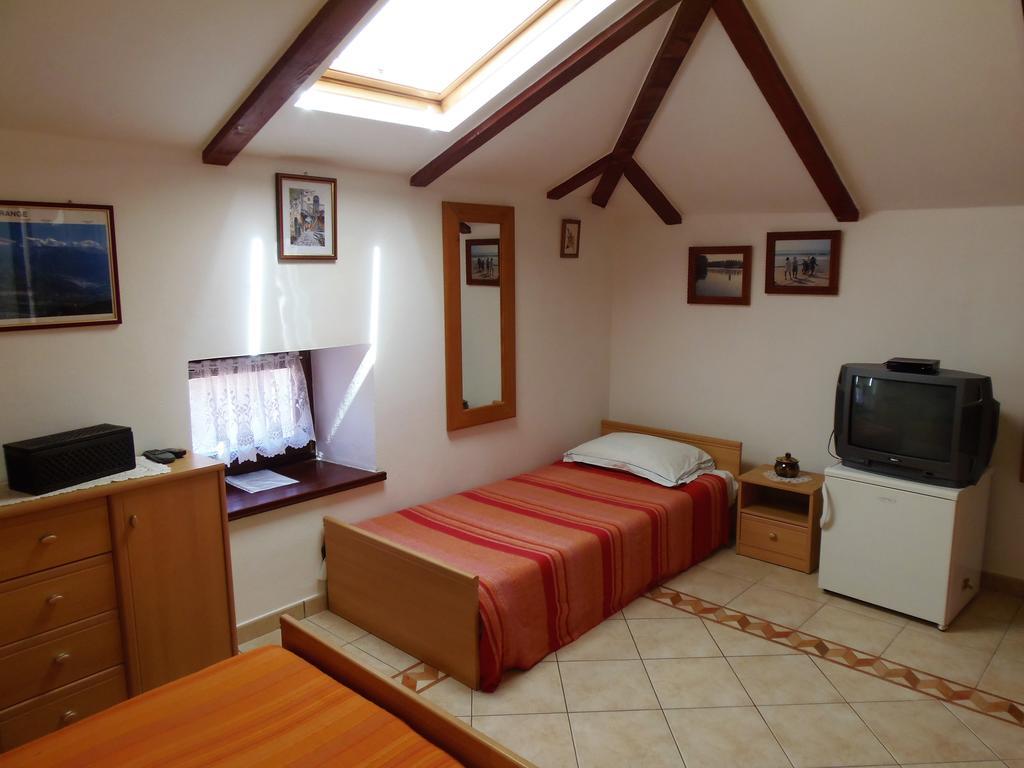 Apartment Noemi Medulin Bagian luar foto