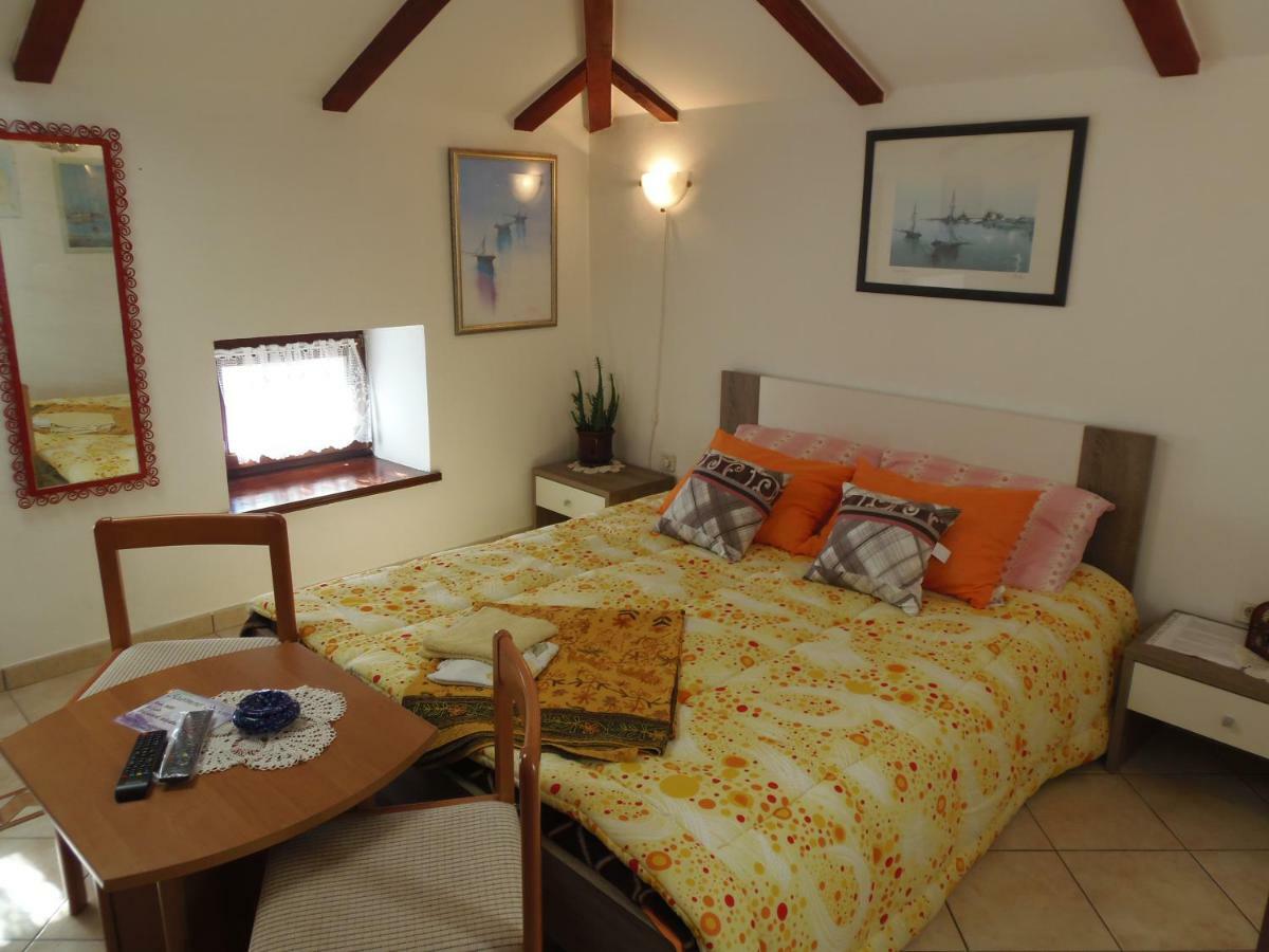 Apartment Noemi Medulin Bagian luar foto